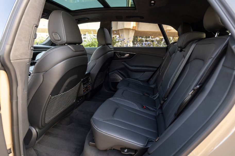 2026 Audi Q8 Interior 2