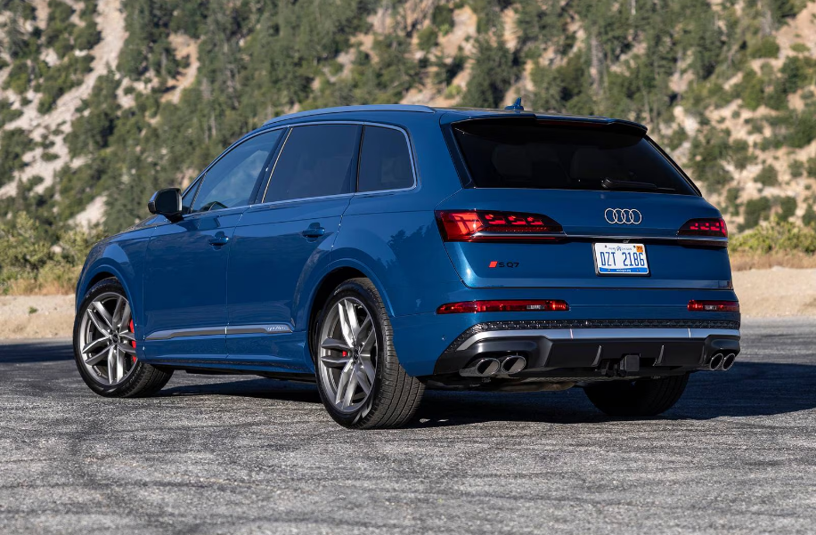 2026 Audi SQ7 Exterior 1