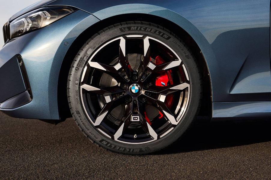 2026 BMW 3-Series Wheels and Tires 3