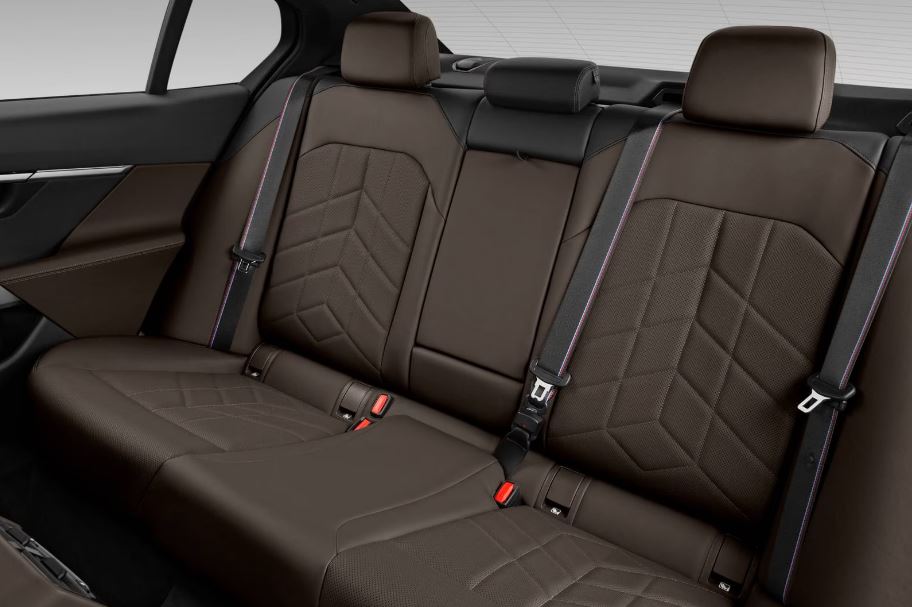 2026 BMW 5-Series Interior 2