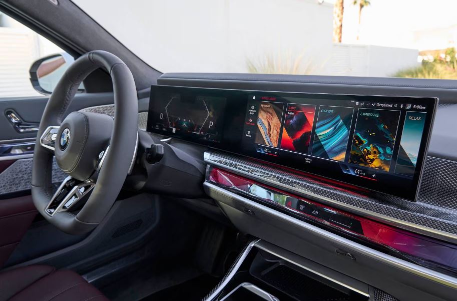 2026 BMW 7-Series Infotainment 3