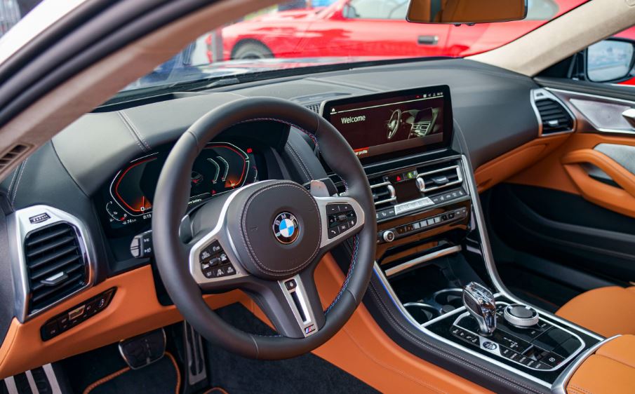 2026 BMW 8-Series Interior 5