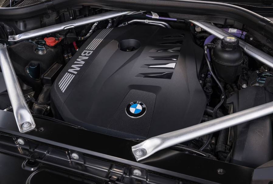2026 BMW X7 Engine 1