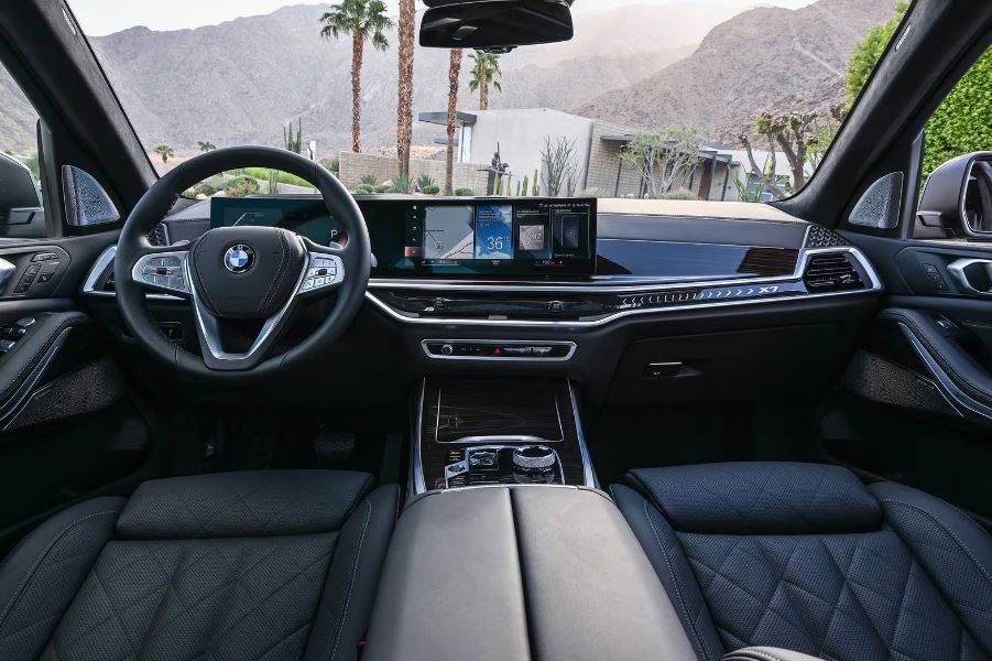 2026 BMW X7 Interior 1