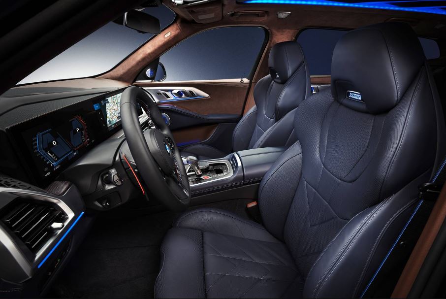 2026 BMW XM Interior 4