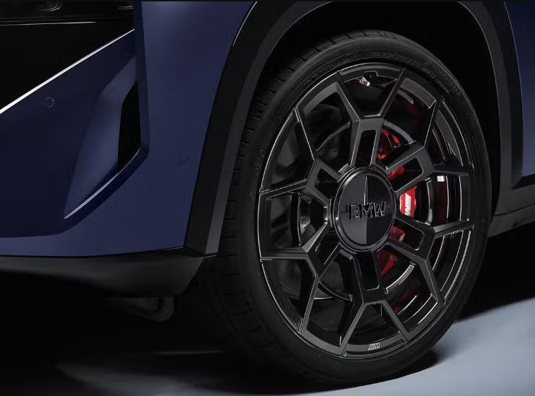 2026 BMW XM tires and wheels 5