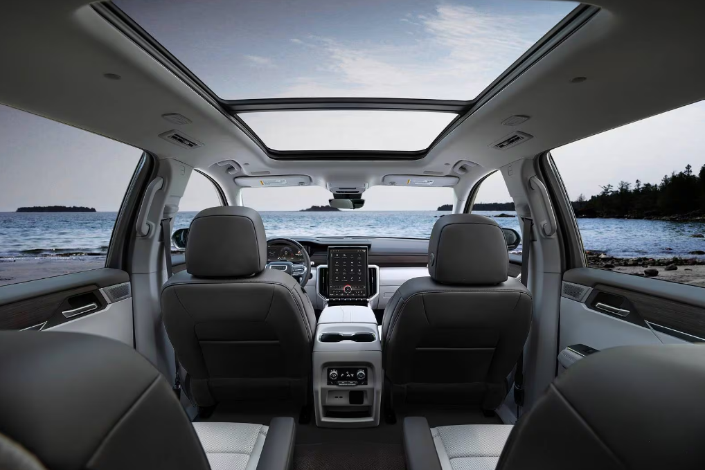 2026 GMC Acadia Interior 4