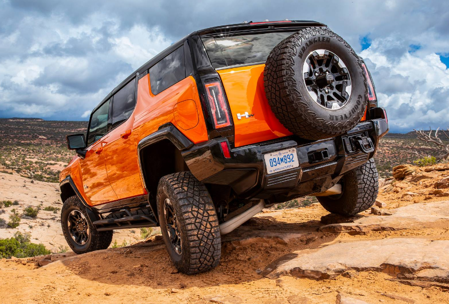 2026 GMC Hummer EV SUV Exterior 2