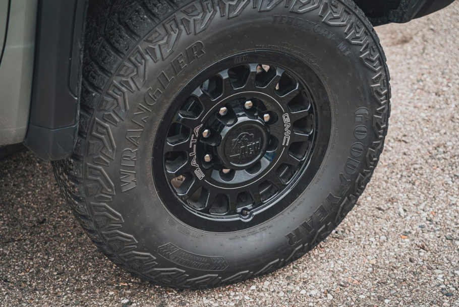 2026 GMC Sierra HD Wheels and Tires 5