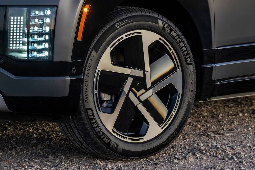 2026 Hyundai IONIQ 9 Tires and wheels 3