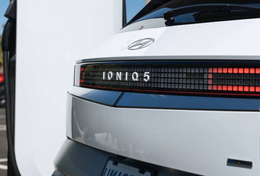 2026 Hyundai Ioniq 5 Exterior 2