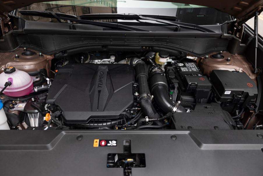 2026 Hyundai Santa Fe Engine 4