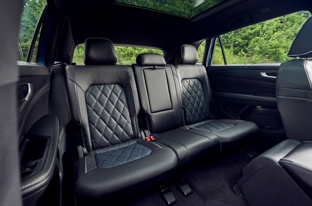 2026 Volkswagen Atlas Cross Sport Interior 4