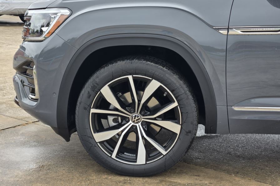 2026 Volkswagen Atlas Cross Sport Wheels and Tires 6
