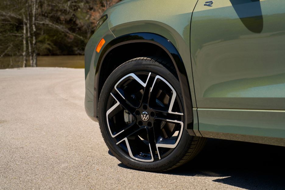 2026 Volkswagen Tiguan Wheels and Tires 6