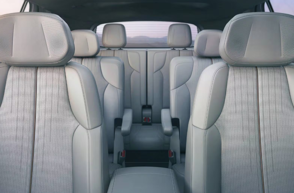 Cadillac Vistiq 2026 Review, Specs, Price and Mileage (Brochure) (14)