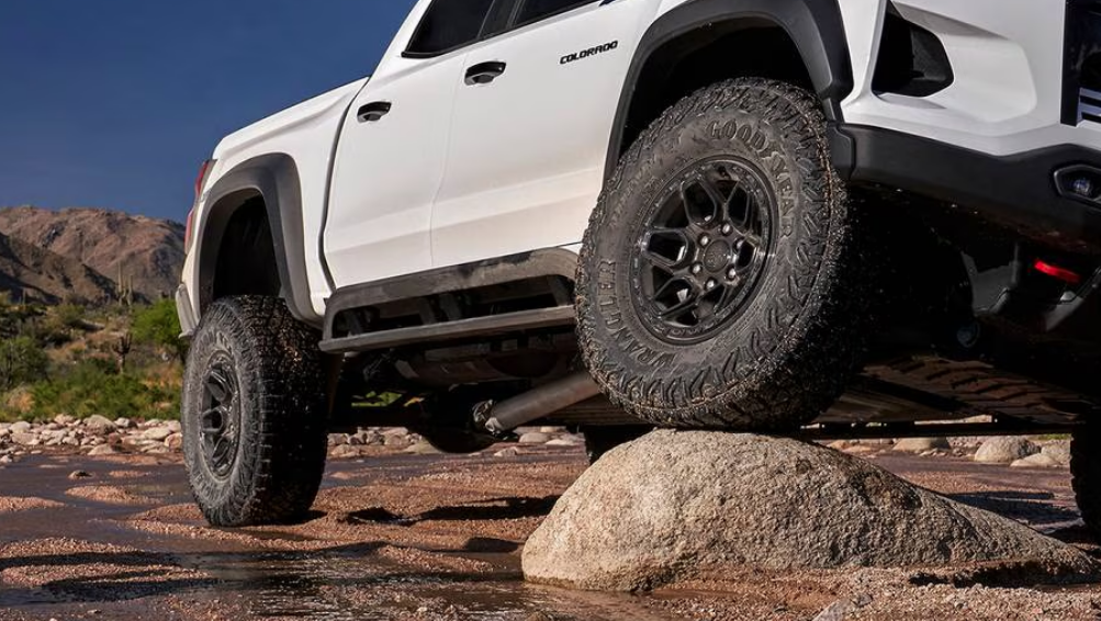 Chevrolet Colorado 2026 Review, Specs, Price and Mileage (Brochure) (2)
