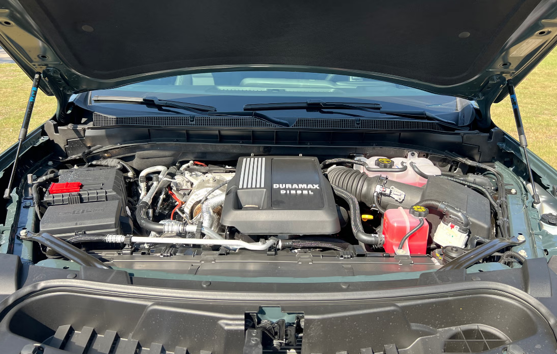 Chevrolet Suburban 2026 Review, Specs, Price and Mileage (Brochure) (5)