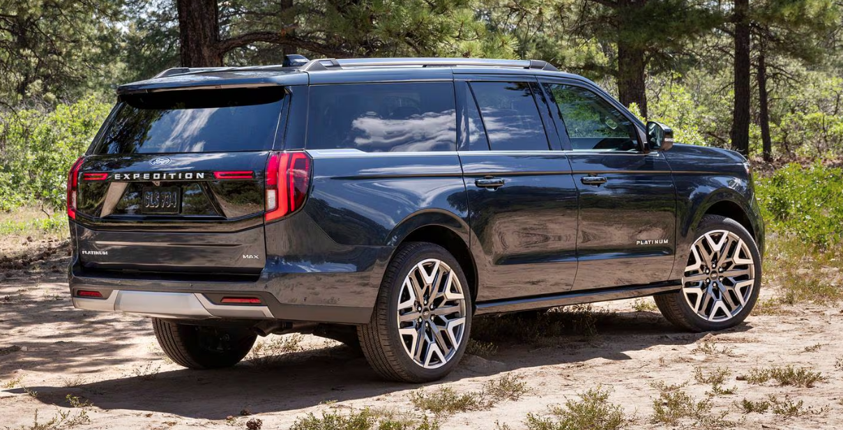 Ford Expedition 2026 Review, Specs, Price and Mileage (Brochure) (3)