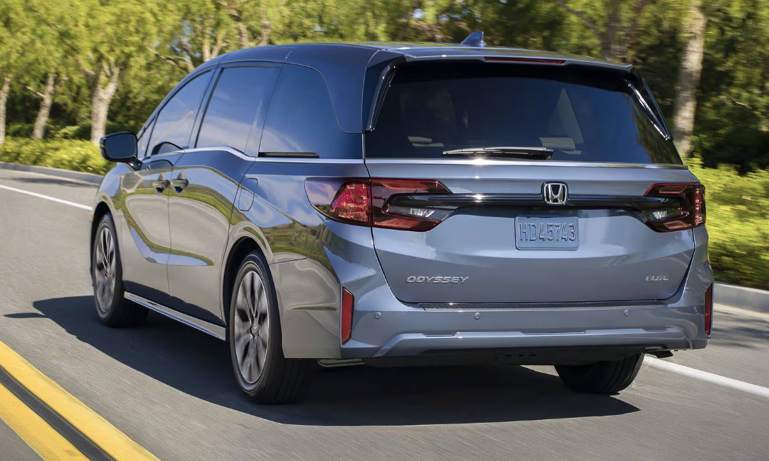 Honda Odyssey 2026 Review, Specs, Price and Mileage (Brochure) (3)