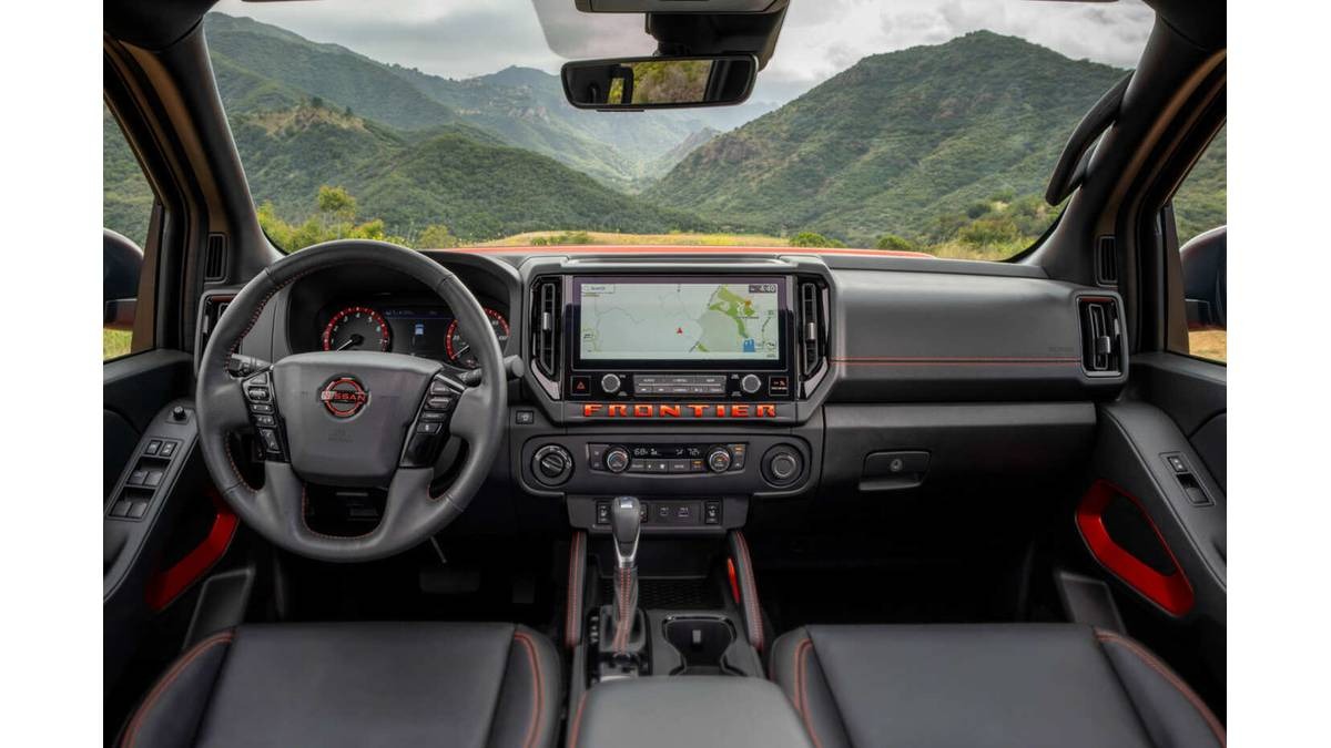 Nissan Frontier 2026 Review, Specs, Price and Mileage (Brochure) (3)