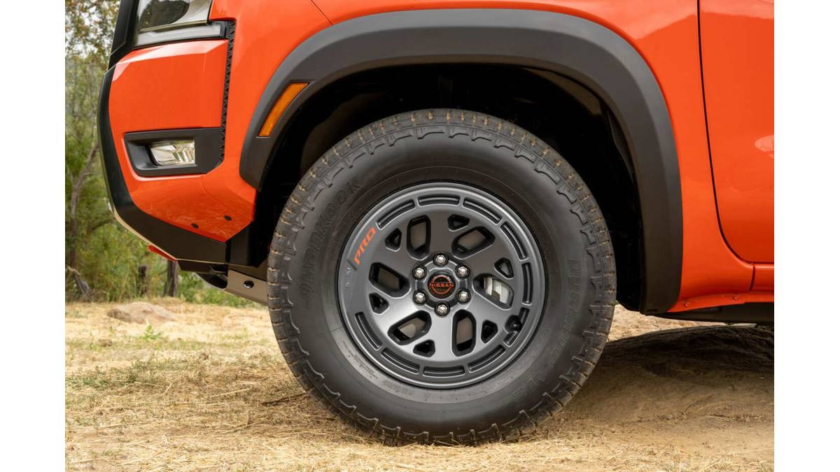 Nissan Frontier 2026 Review, Specs, Price and Mileage (Brochure) (4)