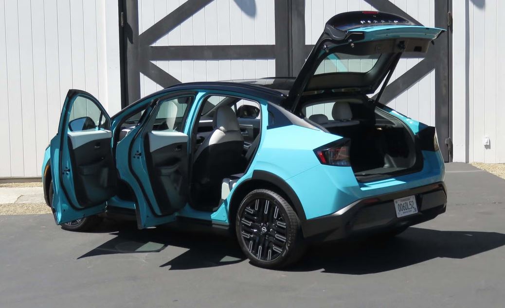 Nissan Leaf 2026 Exterior 4