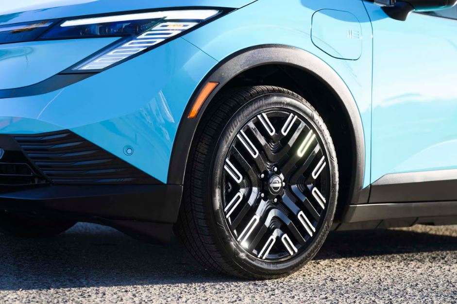 Nissan Leaf 2026 Wheels and Tires 5