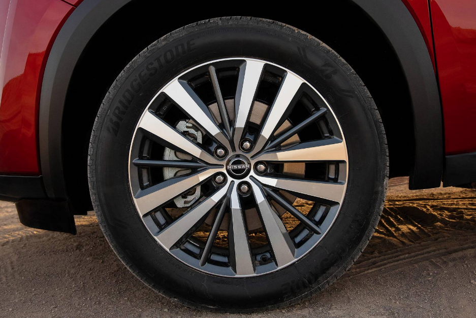 Nissan Pathfinder 2026 Review, Specs, Price and Mileage (Brochure) (8)