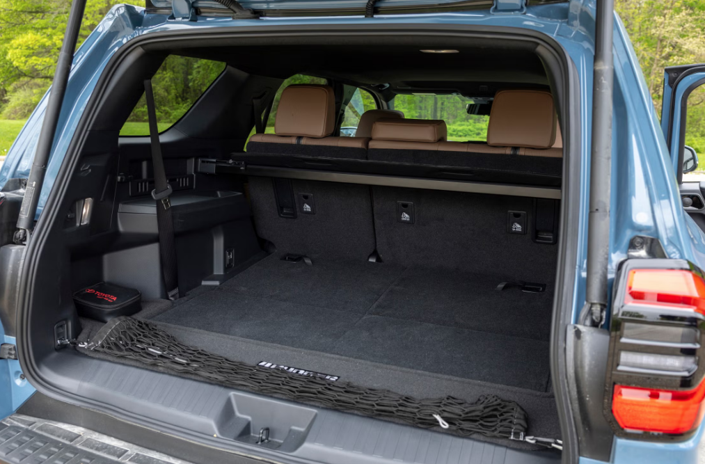 Toyota 4Runner 2026 Review, Specs, Price and Mileage (Brochure) (5)
