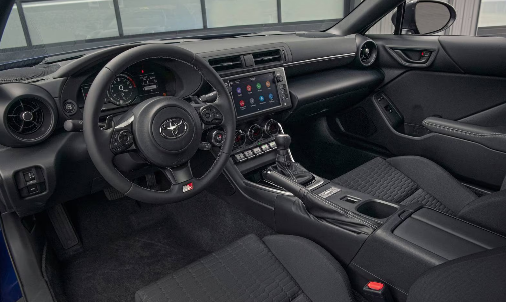 Toyota GR86 2026 Review, Specs, Price and Mileage (Brochure) (6)