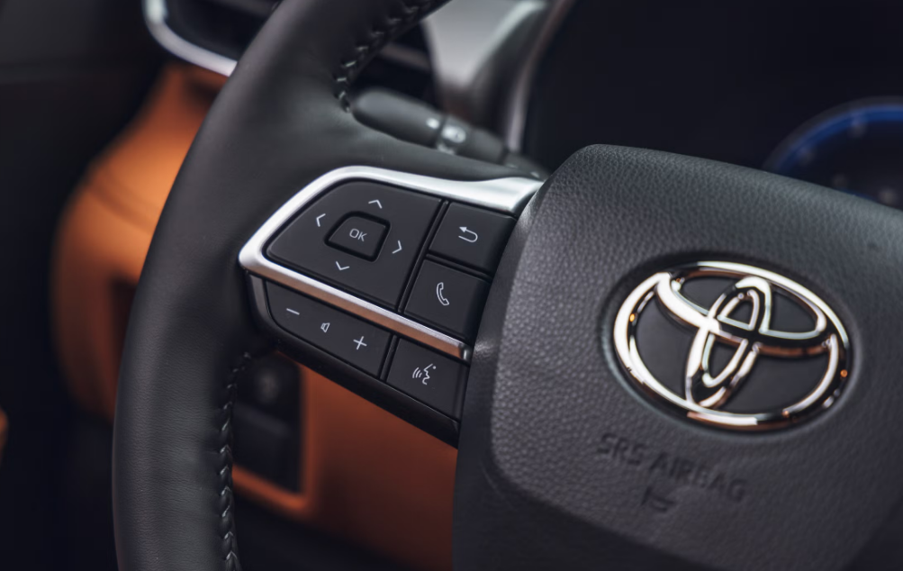 Toyota Highlander 2026 Review, Specs, Price and Mileage (3)