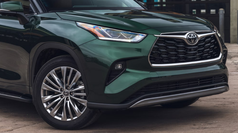 Toyota Highlander 2026 Review, Specs, Price and Mileage (5)