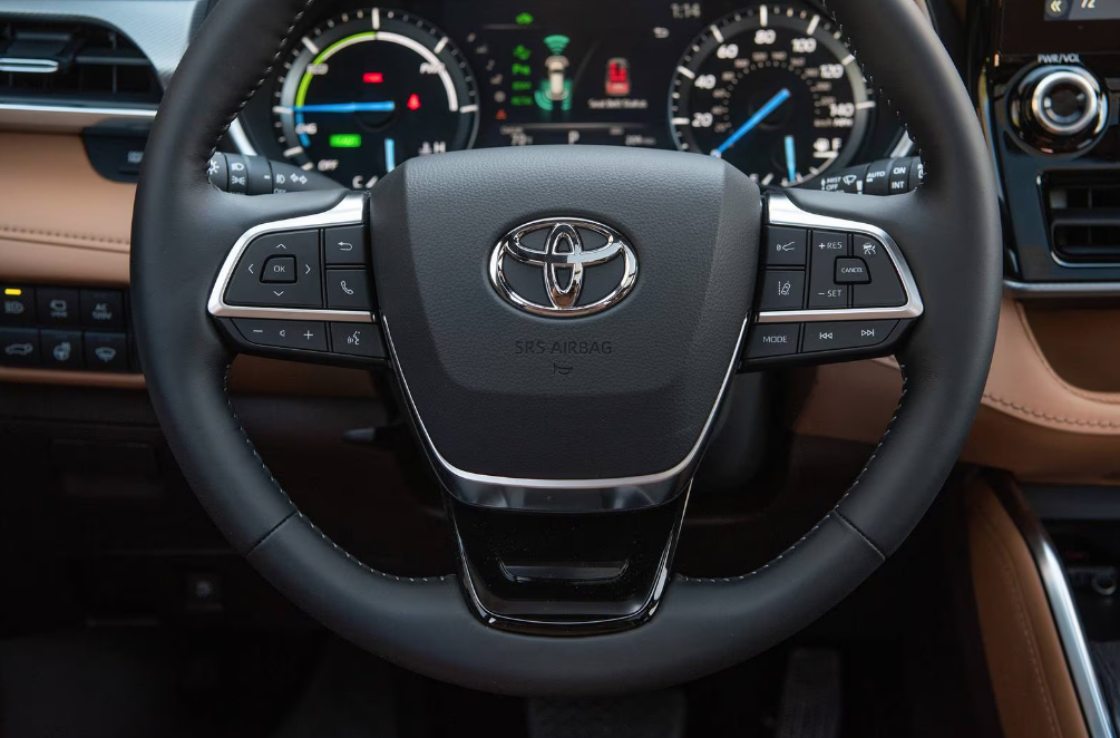Toyota Highlander Hybrid 2026 Review, Specs, Price and Mileage (12)