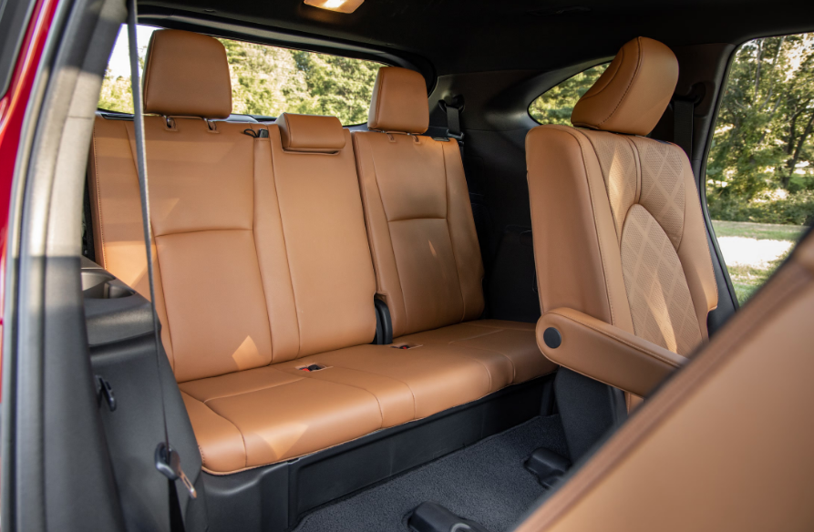 Toyota Highlander Hybrid 2026 Review, Specs, Price and Mileage (3)