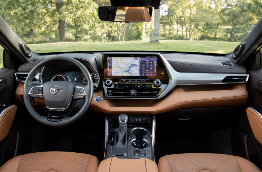 Toyota Highlander Hybrid 2026 Review, Specs, Price and Mileage (6)