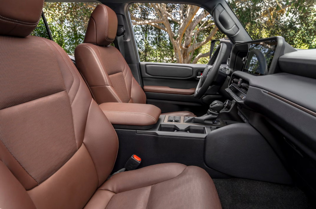 Toyota Land Cruiser (250 Series) 2026 Review, Specs, Price and Mileage (Brochure) (3)
