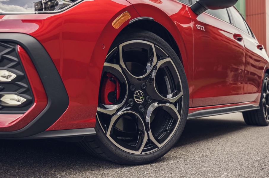Volkswagen Golf GTI 2026 Wheels and Tires 3