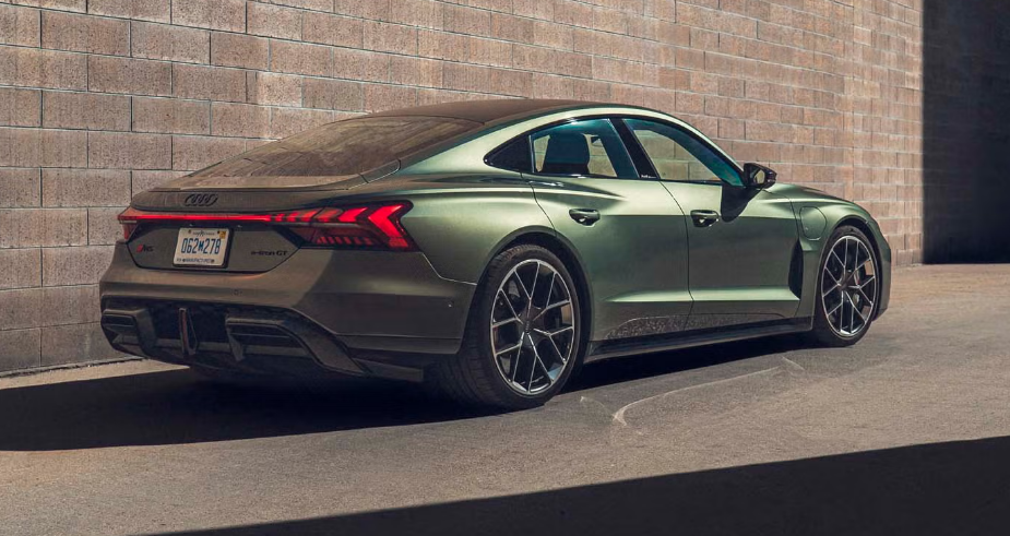 2026 Audi e-tron Exterior 3