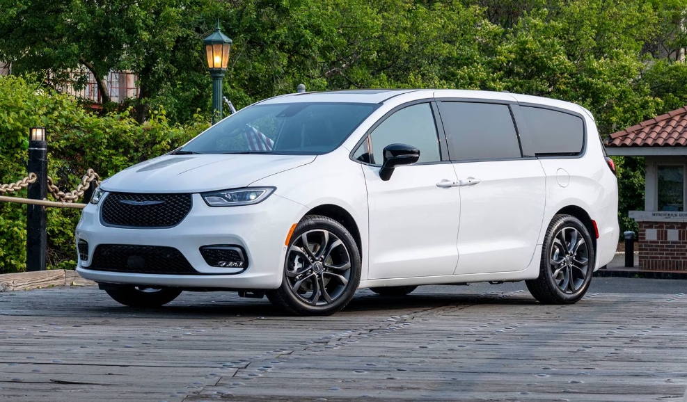 2026 Chrysler Pacifica Exterior 2
