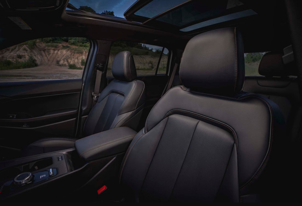 2026 Jeep Cherokee Interior 4