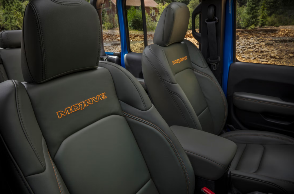 2026 Jeep Gladiator Interior 5
