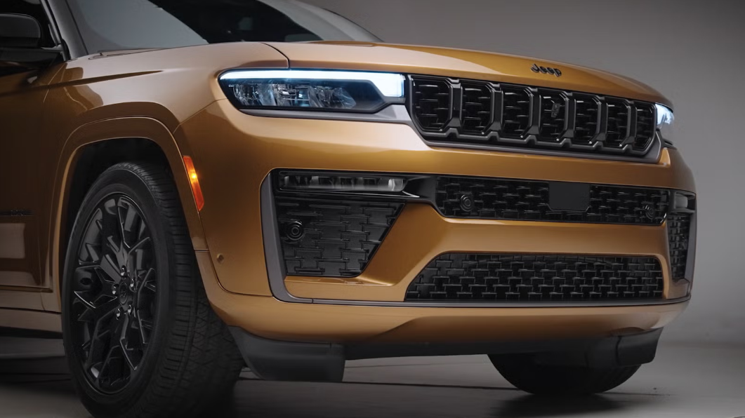 2026 Jeep Grand Cherokee Exterior 1