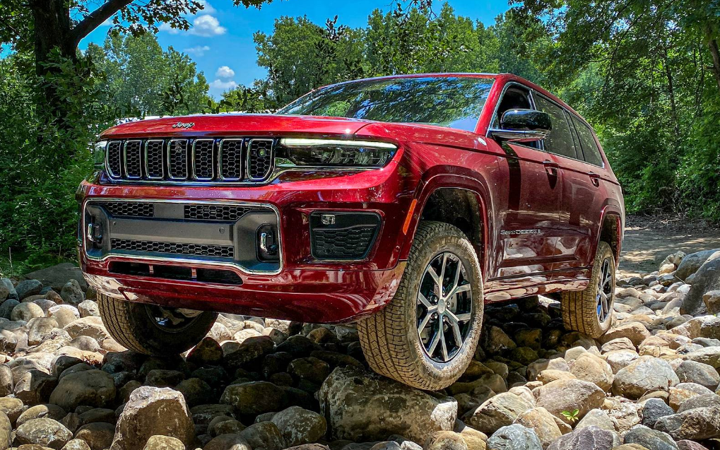 2026 Jeep Grand Cherokee L Exterior 1