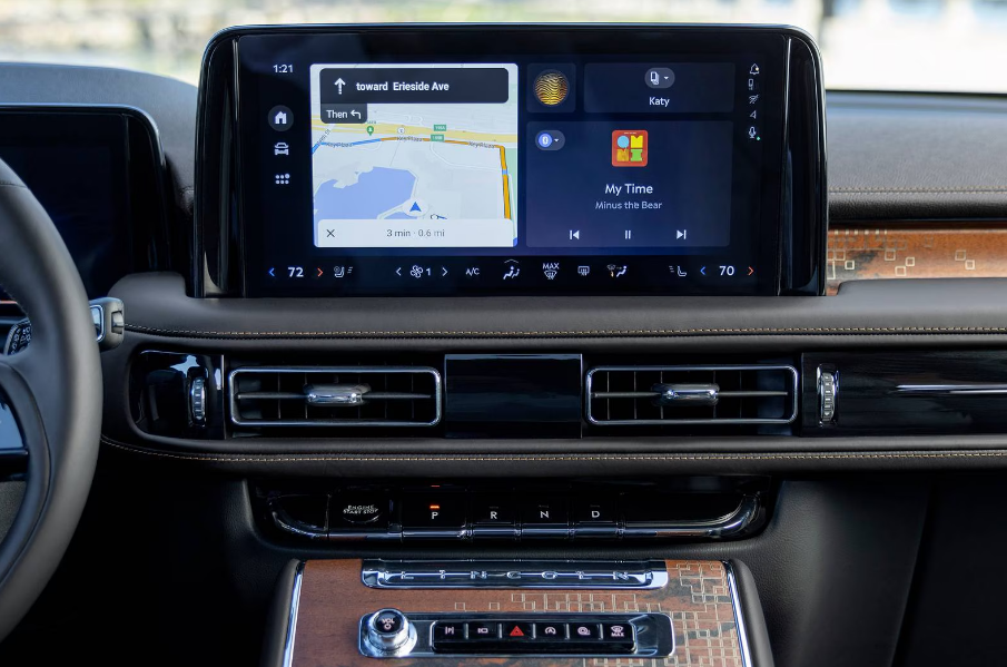 2026 Lincoln Aviator Entertainment 6