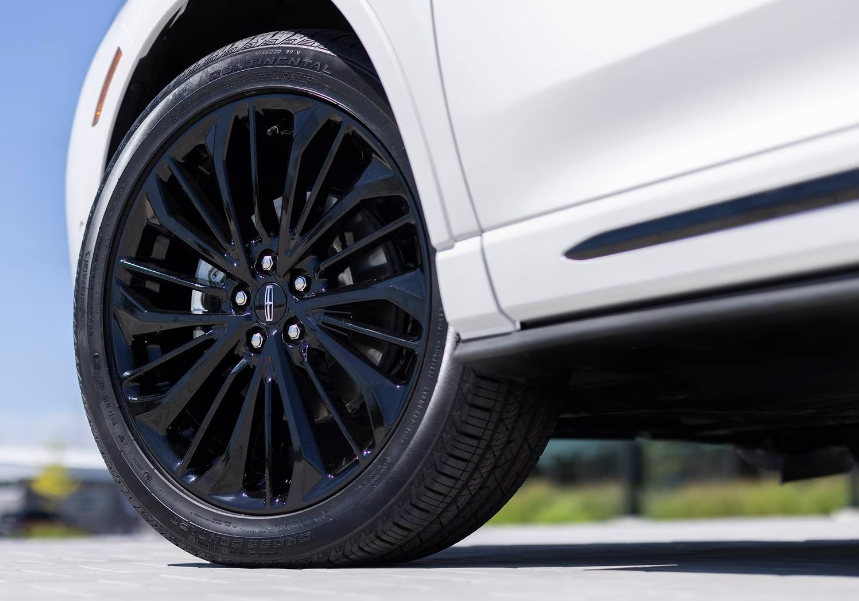 2026 Lincoln Corsair Wheels and Tires 5