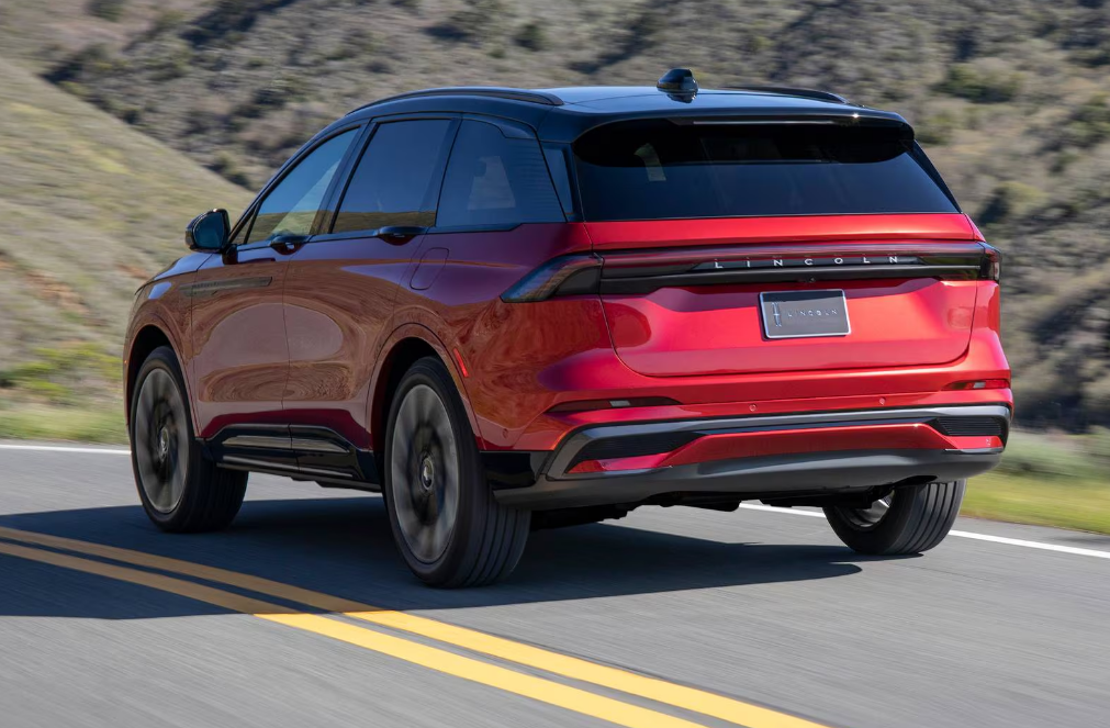 2026 Lincoln Nautilus Exterior 1