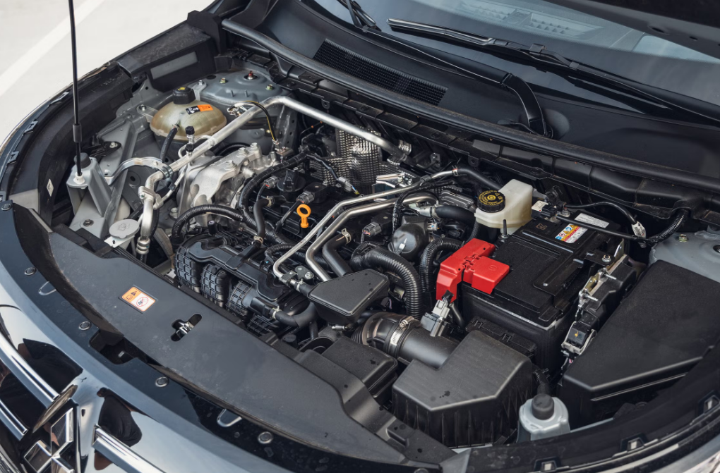 2026 Mitsubishi Outlander Engine 3