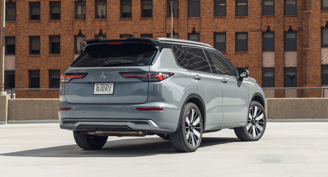 2026 Mitsubishi Outlander Exterior 2