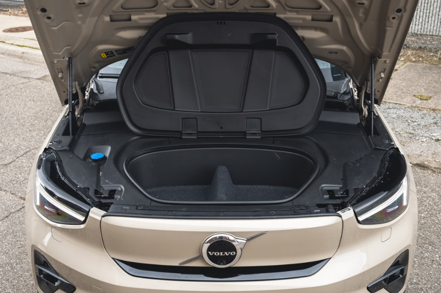 2026 Volvo EX40 Engine 3